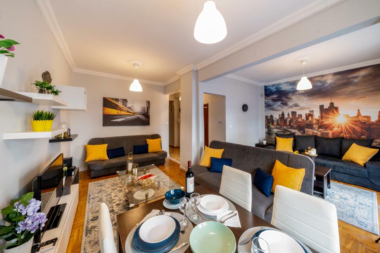 Deluxe Apt. Apartment *